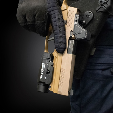 Mactronic HUSSAR GL 900 lm latarka taktycznado broni krótkiej z laserem 